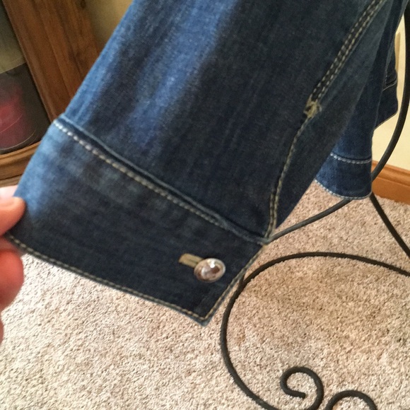 Jean jacket - Picture 4 of 8